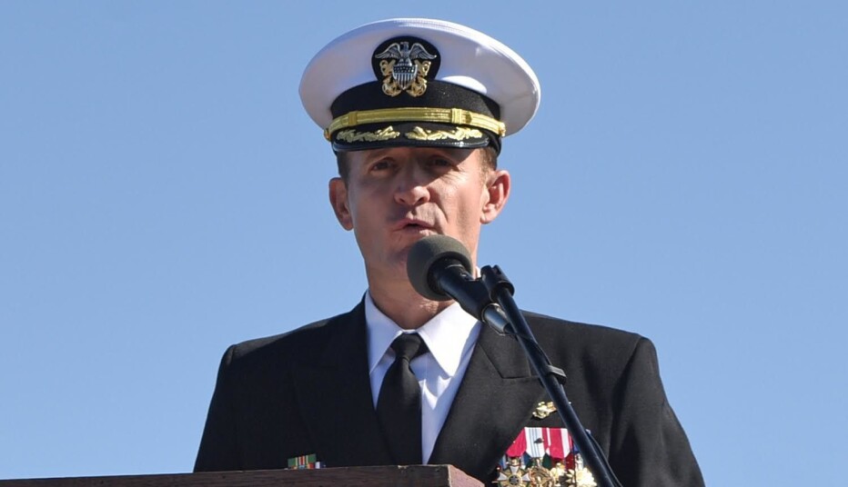 Skipskapten Brett Crozier, som fikk sparken etter hendelsene om bord USS Theodore Roosevelt.