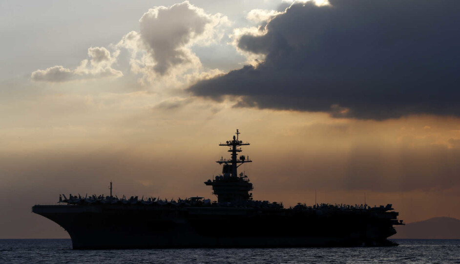 Nærmere 600 av mannskapet om bord på USS Theodore Roosevelt har testet positivt for koronasmitte.