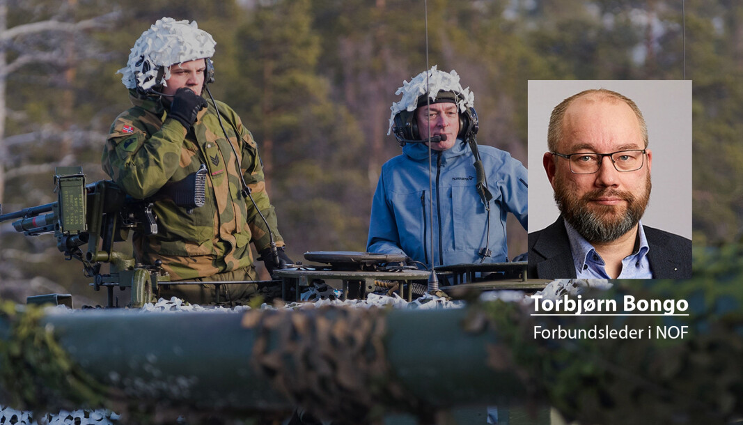 Forsvarsminister Frank Bakke-Jensen (H) fikk sitte på i en Leopard 2 stridsvogn da han besøkte Brigade Nord og Panserbataljonen i Røros-området i forbindelse med militærøvelsen Trident Juncture. Forsvarsminister Frank Bakke-Jensen (H) fikk sitte på i en Leopard 2 stridsvogn da han besøkte Brigade Nord og Panserbataljonen i Røros-området i forbindelse med militærøvelsen Trident Juncture.