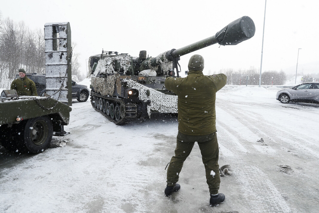 M109: Artillerivognene M109 er hentet ut fra lageret og testskytes i Nord-Norge. Forsvarsdepartementet vil ikke svare på om de skal sendes til Ukraina. Bildet er fra øvelse Cold Repsonse 2020.