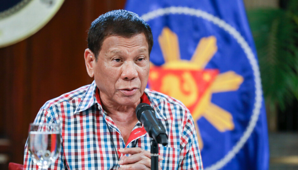 President Rodrigo Duterte snakker til nasjonen om myndighetens tiltak for å hindre spredning av Covid-19.