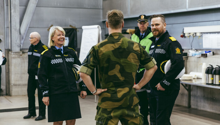 Politimester Ida Melbo Østese holdt en tale for HV-soldatene som har bistått ved grensen til Sverige. Politimester Ida Melbo Østese holdt en tale for HV-soldatene som har bistått ved grensen til Sverige.