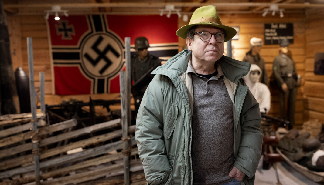 I det gamle sauefjøset har Jo øvergaard sitt private krigsmuseum. I det gamle sauefjøset har Jo øvergaard sitt private krigsmuseum.