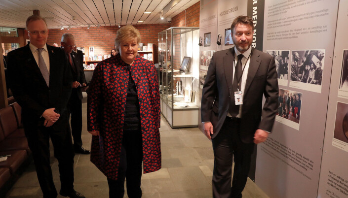 Sindre Finnes og Erna Solberg møtte sjef for Hjemmefrontmuseet, Lars Rowe. Sindre Finnes og Erna Solberg møtte sjef for Hjemmefrontmuseet, Lars Rowe.