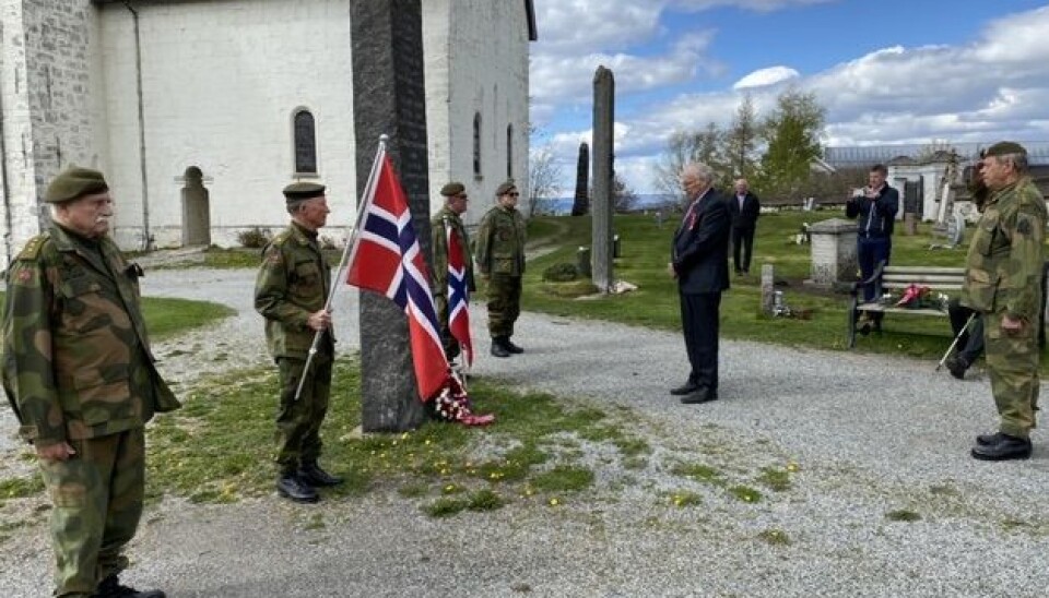 Markeringen ved minnebautaen ved Stange kirke.