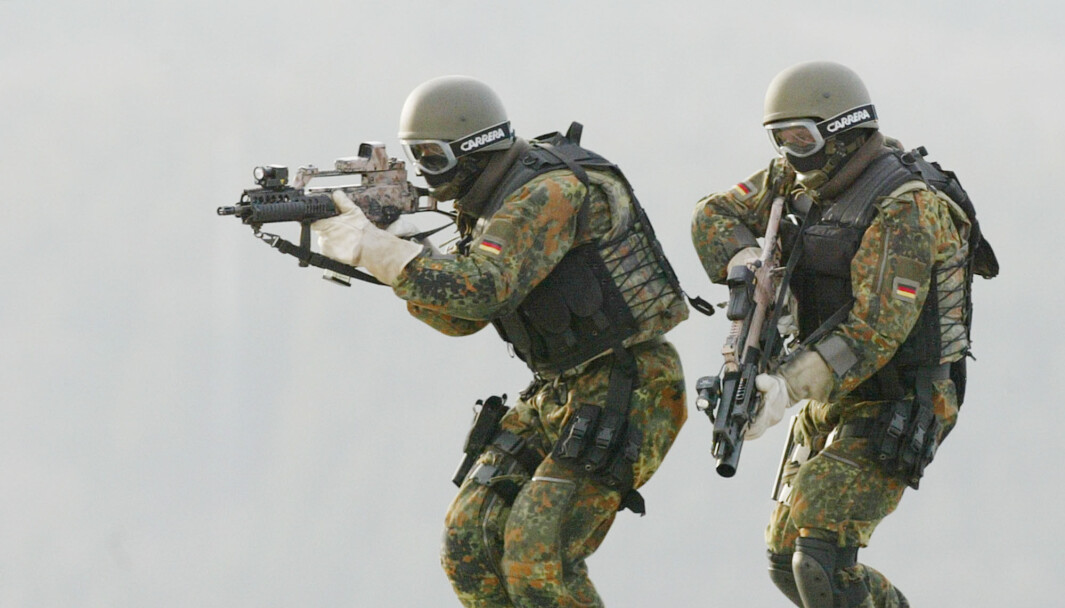 Soldater i den tyske spesialstyrken KSK under en øvelse i Calw, Tyskland. Soldater i den tyske spesialstyrken KSK under en øvelse i Calw, Tyskland.