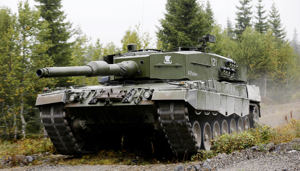 Forsvaret får ikke nye stridvogner før tidligst 2025. Her er en norsk Leopard 2A4NO på øvelse.