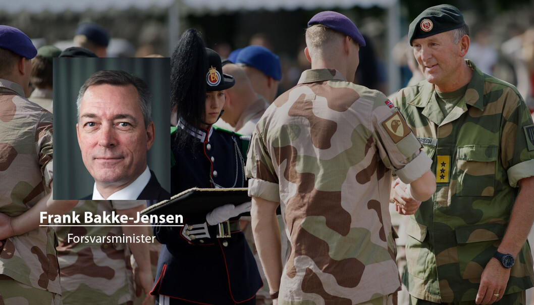 Med risiko for seg selv har veteraner bidratt til at Norge har kunnet oppfylle sitt internasjonale ansvar, skriver forsvarsminister Frank Bakke-Jensen. Her ser vi soldater fra et av styrkebidragene til Irak under en medaljeseremoni. Med risiko for seg selv har veteraner bidratt til at Norge har kunnet oppfylle sitt internasjonale ansvar, skriver forsvarsminister Frank Bakke-Jensen. Her ser vi soldater fra et av styrkebidragene til Irak under en medaljeseremoni.