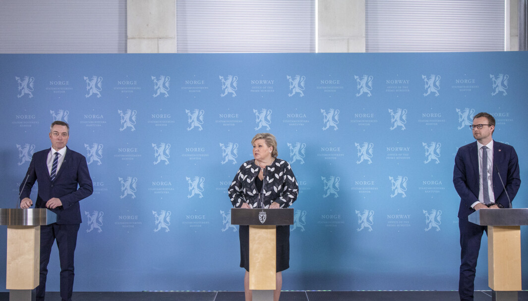 Forslaget til ny etterretningstjenestelov ble lagt frem i april. Forslaget til ny etterretningstjenestelov ble lagt frem i april.