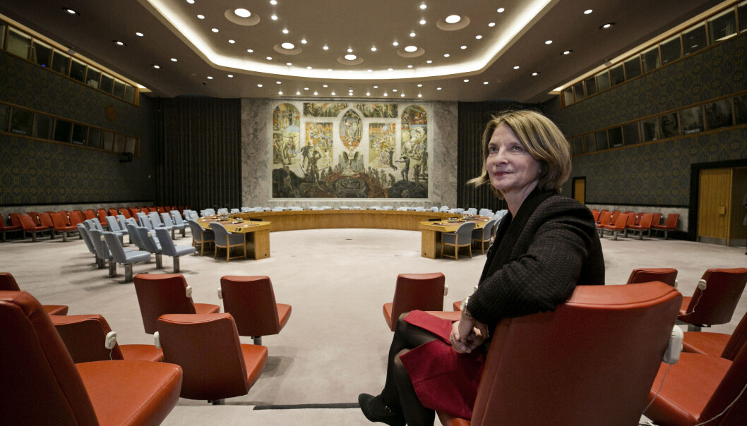 Vil Norges FN-ambassadør Mona Juul kunne ta plass rundt det runde bordet i Sikkerhetsrådet de neste to årene? Onsdag kan vi få svar. Vil Norges FN-ambassadør Mona Juul kunne ta plass rundt det runde bordet i Sikkerhetsrådet de neste to årene? Onsdag kan vi få svar.