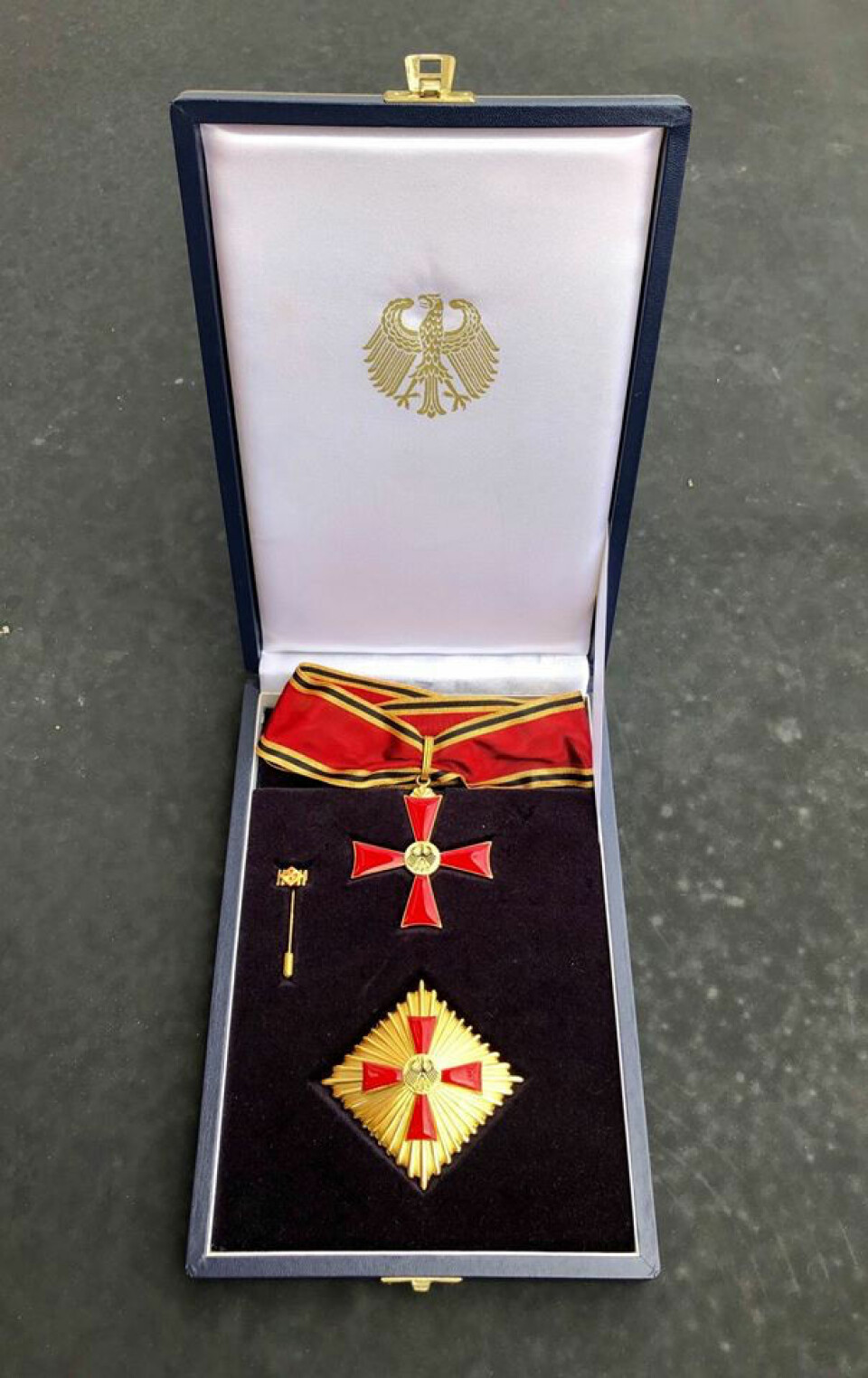 Slik ser den ut, «Großes Verdienstkreuz mit Stern». Foto: Tyskland ambassade.