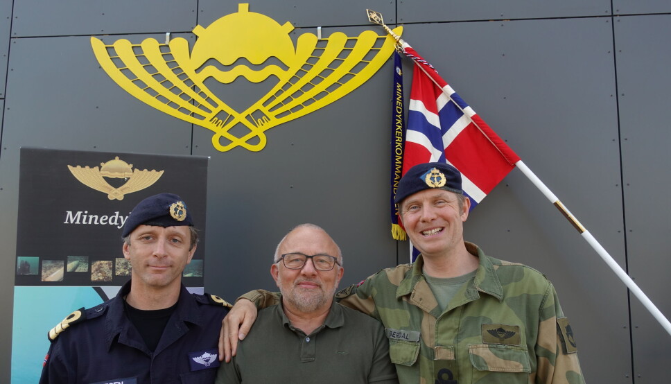 Stabsoffiser Frank Børresen, styreleder Oskar Fossehagen og sjef for Minedykkerkommandoen Bengt Berdal