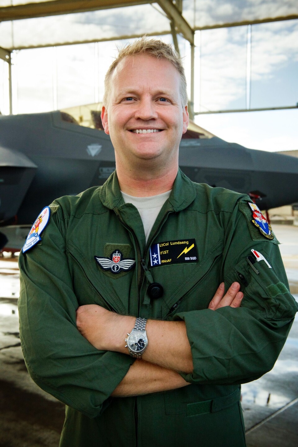 MENNESKET OG MASKINEN: Odd-Ivar Lundseng jobber som\nlege for de norske F-35-pilotene på Luke Air Force Base i Arizona. Han er opptatt av hvordan mennesket interagerer i og med\nmaskinen.
