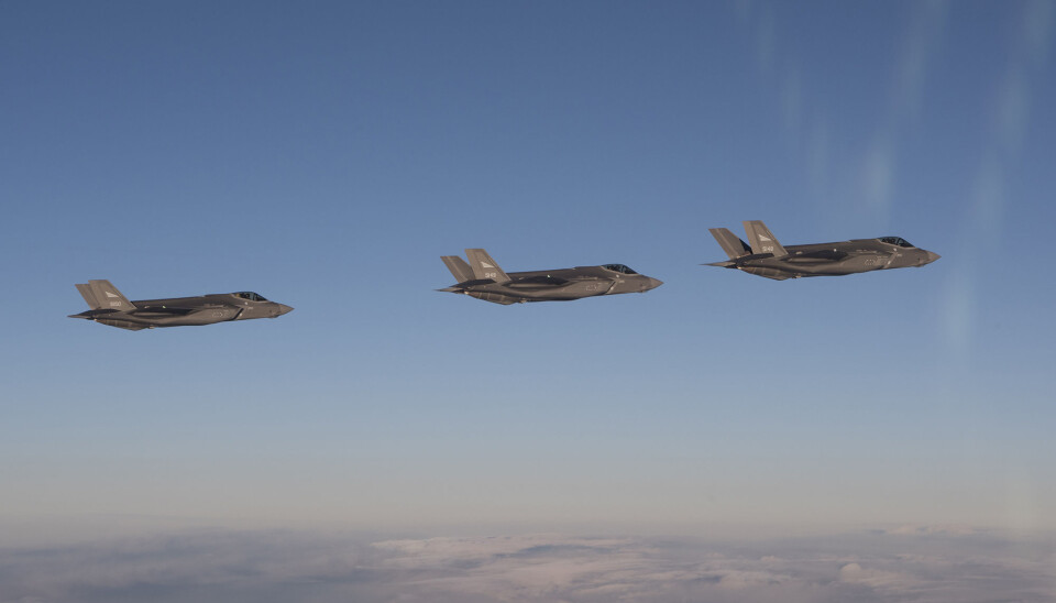Hadde det ikke vært trygt å operere F-35 på Evenes da hadde jeg sagt i fra, skriver Ståle Nymoen. Her ser vi tre F-35 kampfly.