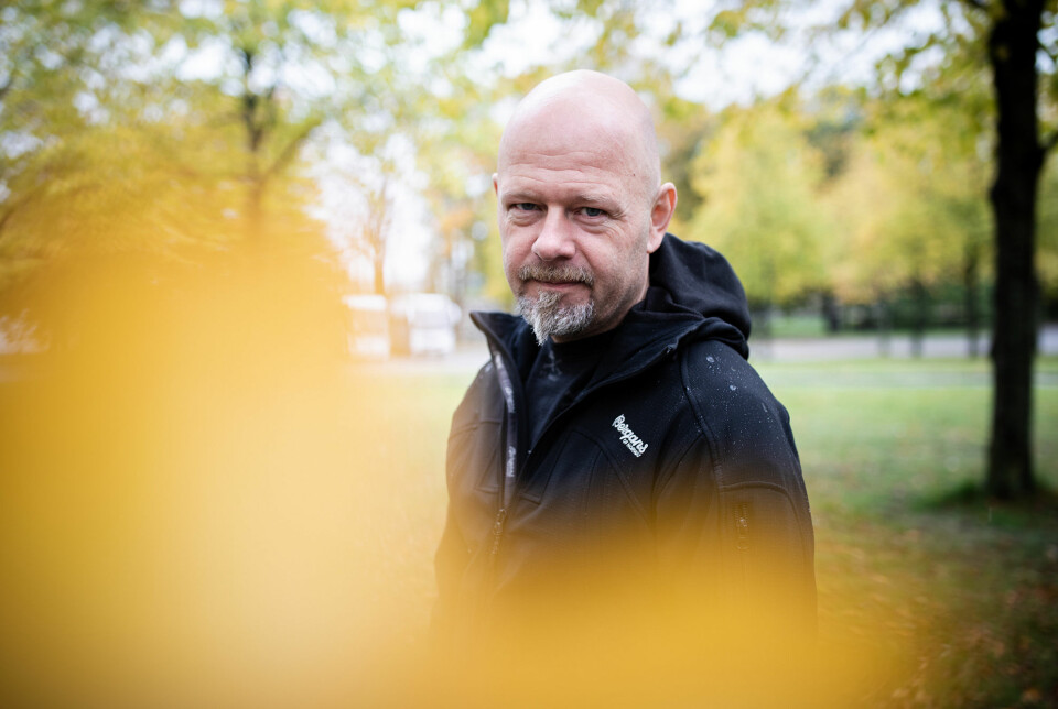 SPENNING: Ørjan Nordhus Karlsson var tidligere sju år i Hæren og er veteran. Nå er han krimforfatter og avdelingsleder i Direktoratet for samfunnssikkerhet og beredskap.