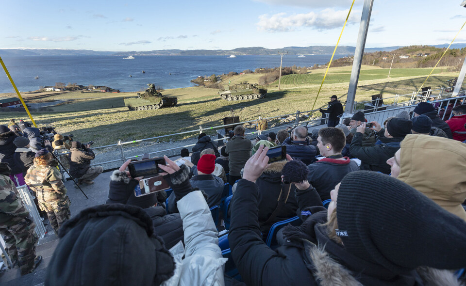 Ingen skader etter militæroppvisning