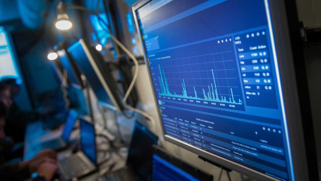 Ifølge den danske etterretningstjenesten er den høyeste trusselen mot Danmark cyberangrep. Bildet viser en øvelse på Forsvarets ingeniørhøgskole i 2014. Foto: Daniel Nordby. Ifølge den danske etterretningstjenesten er den høyeste trusselen mot Danmark cyberangrep. Bildet viser en øvelse på Forsvarets ingeniørhøgskole i 2014. Foto: Daniel Nordby.