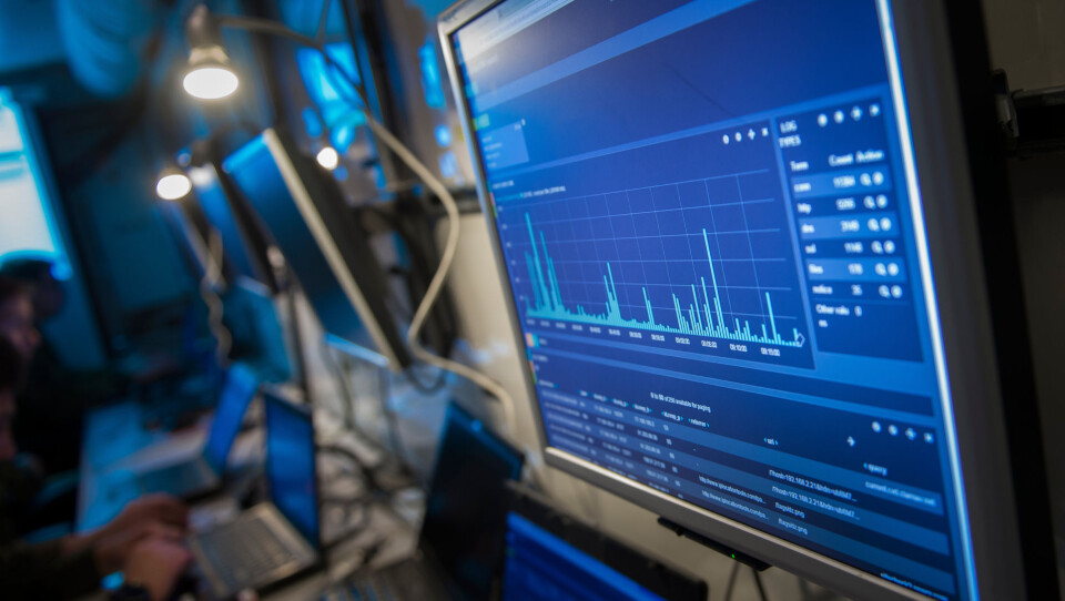 Ifølge den danske etterretningstjenesten er den høyeste trusselen mot Danmark cyberangrep. Bildet viser en øvelse på Forsvarets ingeniørhøgskole i 2014. Foto: Daniel Nordby.