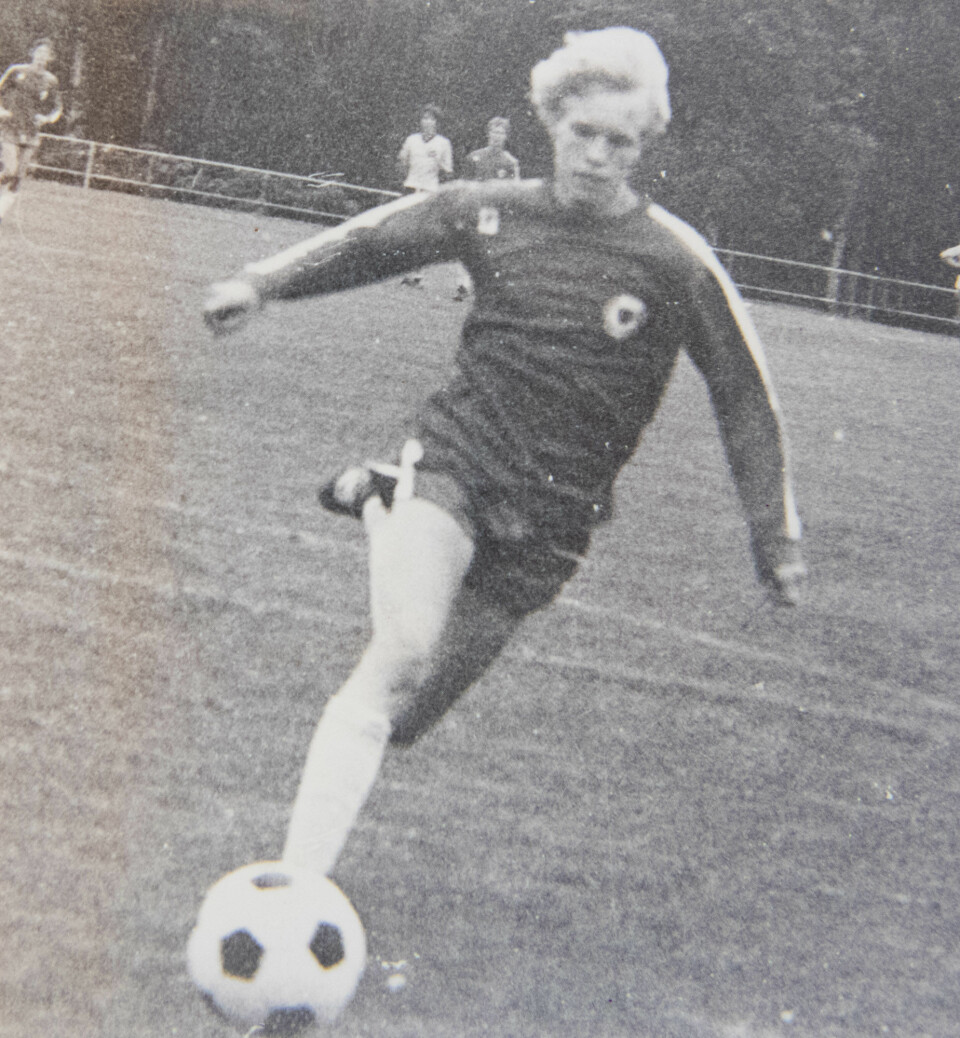 Løpsterk: Spiller fotball for Store Bergan i Sandefjord. Stensønes var 16 år, og livet handlet om fotball, venner og skole.\n