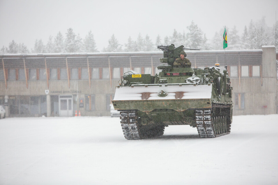 Med sine 63,5 tonn er det snakk om det tyngste og best beskyttede kjøretøyet i Hæren. (Foto: Frederik Ringens/Hæren)