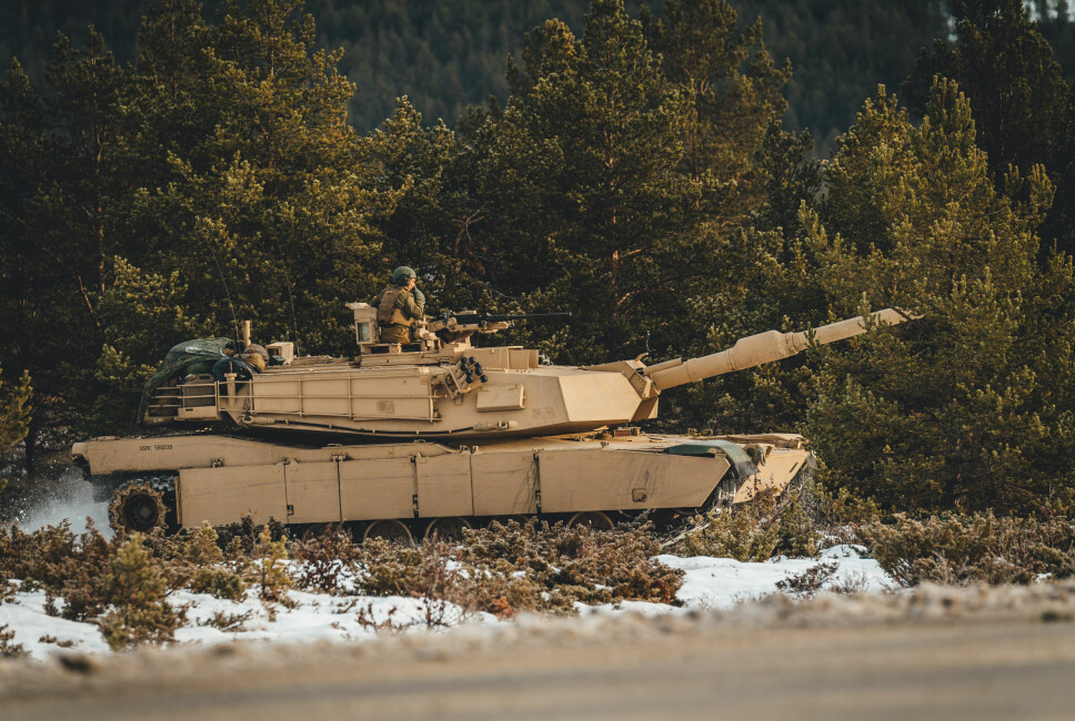 STYRKER FORSVARET: Polens forsvarsminister bekreftet tirsdag kveld at landet vil inngå en avtale med USA. Bildet ovenfor viser en amerikansk M1 Abrams stridsvogn, tilhørende US Marines, under NATO-øvelsen Trident Juncture 18 i Norge.
