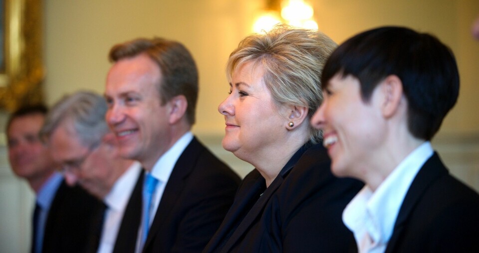 LUNSJ: Erna Solberg sammen med utenriksminister Børge Brende og forsvarsminister Ine Eriksen Søreide. 