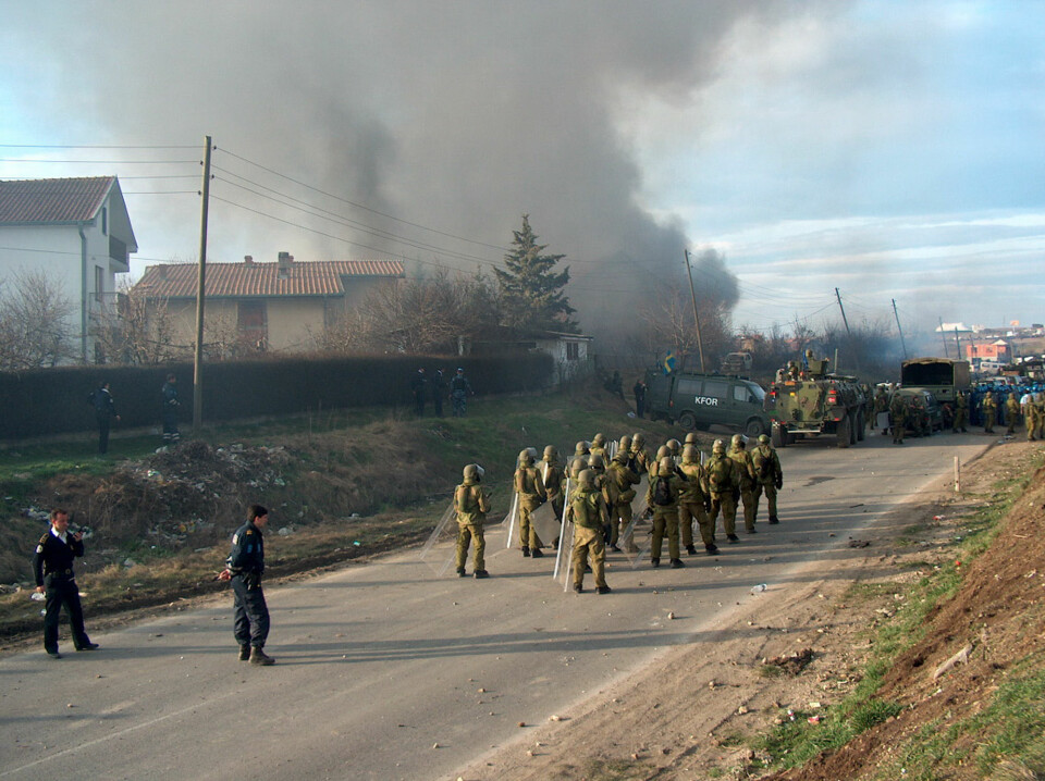 For 15 år siden måtte norske soldater forsvare seg mot 12.000 rasende mennesker i Kosovo.