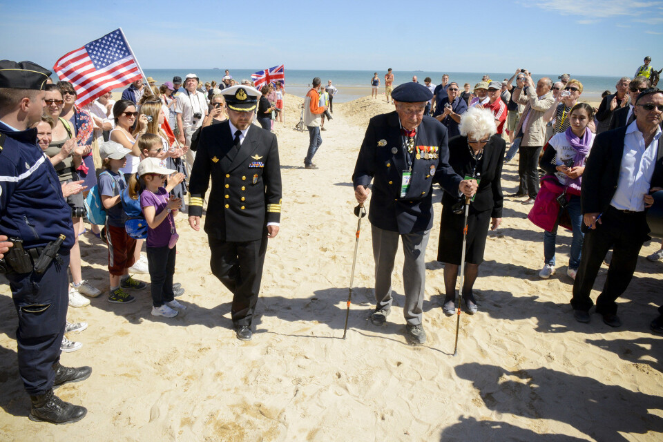 I 2014 tok Forsvarets forum med 96 år gamle Manfred Mosberg tilbake til Sword Beach på D-dagen. Det ble eit rørande augneblikk.