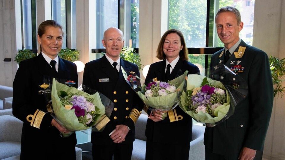 Forsvarssjef Haakon Bruun-Hanssen kunne fredag 21. juni gratulere viseadmiral Elisabeth Natvig, viseadmiral Louise Kathrine Dedichen og generalmajor Eirik Kristoffersen med ny jobb.