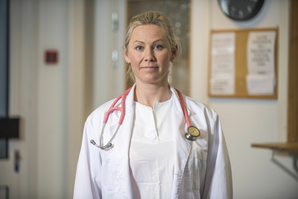 Til daglig jobber Katrine Mathisen som lege.