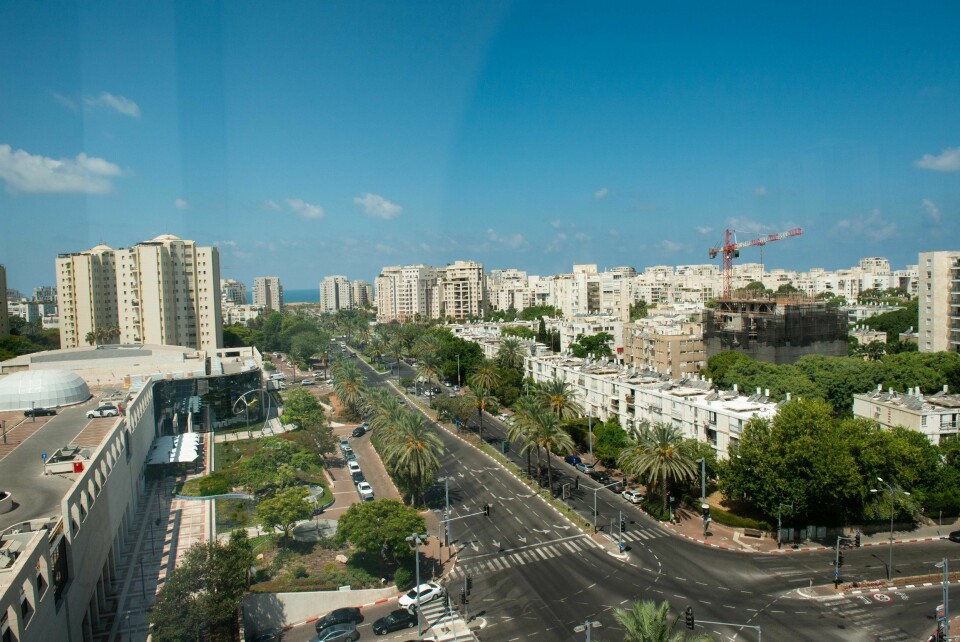 Utsikten fra den norske ambassaden i Tel Aviv. I bakgrunnen er Middelhavet.