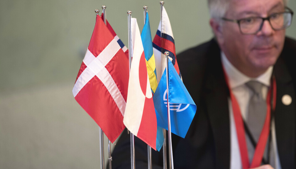 Den svenske moderatpolitikeren Hans Wallmark – president i Nordisk råd – holder pressetreff under årets samling i Stockholm.