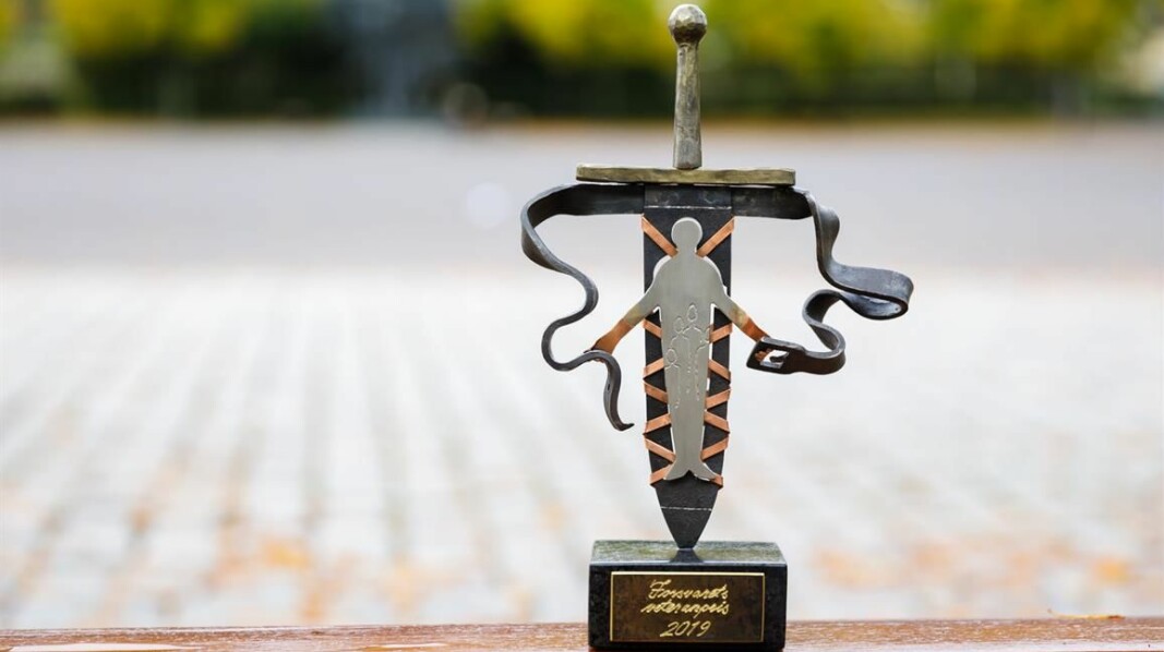 STATUETT: I januar skal Forsvarets veteranpris deles ut. 52 stykker er nominert og vinneren får en statuett lik denne fra 2019.