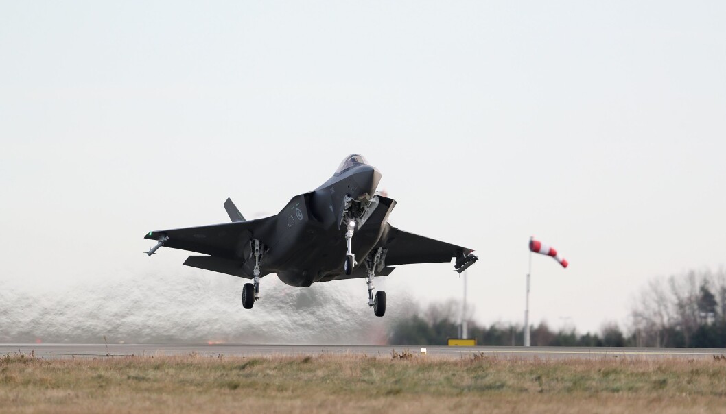 Prisen på F-35 skyter fart med dollarkursen. FOTO: TORBJØRN KJOSVOLD Prisen på F-35 skyter fart med dollarkursen. FOTO: TORBJØRN KJOSVOLD