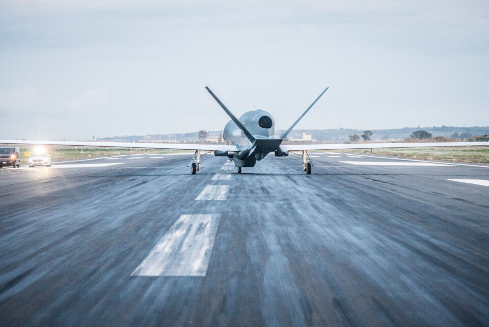 Denne Global Hawken landet på Sigonella-basen i Italia sist torsdag. Foto: Nato