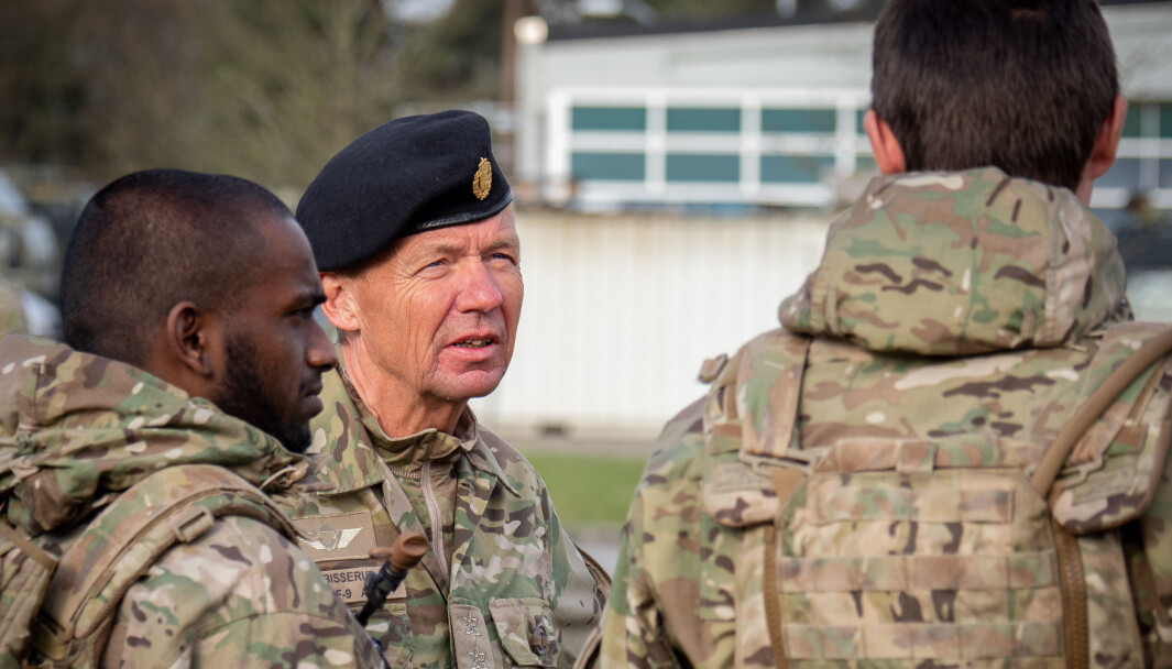Den danske forsvarssjefen Bjørn Bisserup under et besøk i Ingeniørregimentet i april 2019. Den danske forsvarssjefen Bjørn Bisserup under et besøk i Ingeniørregimentet i april 2019.