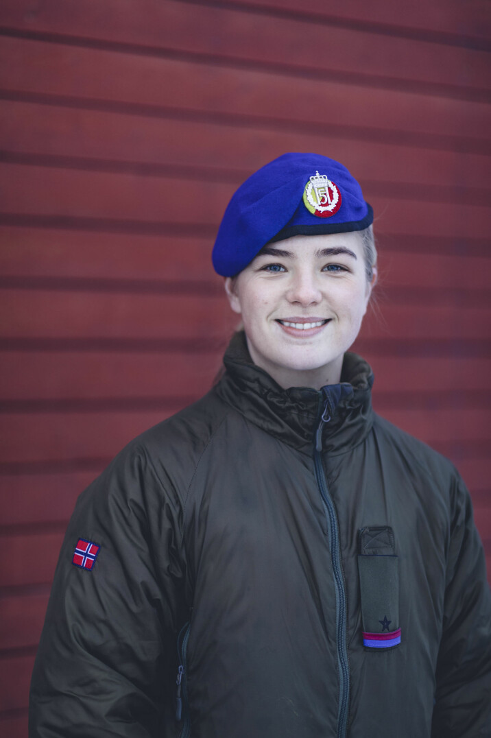Troppsjef Karoline Mjelle Rønning (25) mener at små forskjeller i alder kan være en fordel fordi det kan senke terskelen for å oppsøke henne med utfordringer