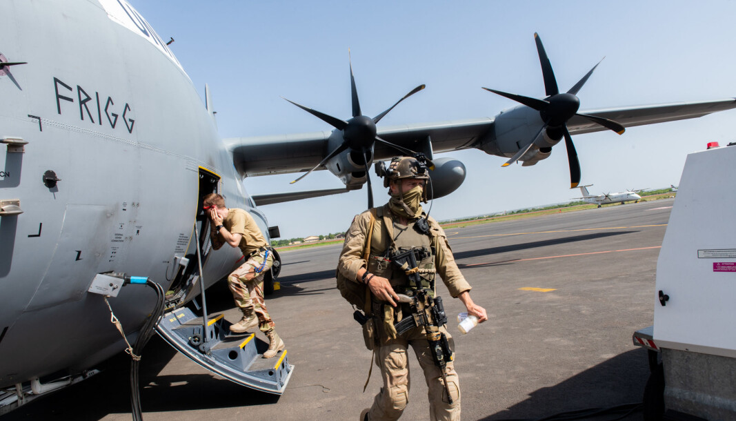 Det norske transportflyet Herkules C-130J på flyplassen i Bamako, Mali i juni 2019. Det norske transportflyet Herkules C-130J på flyplassen i Bamako, Mali i juni 2019.