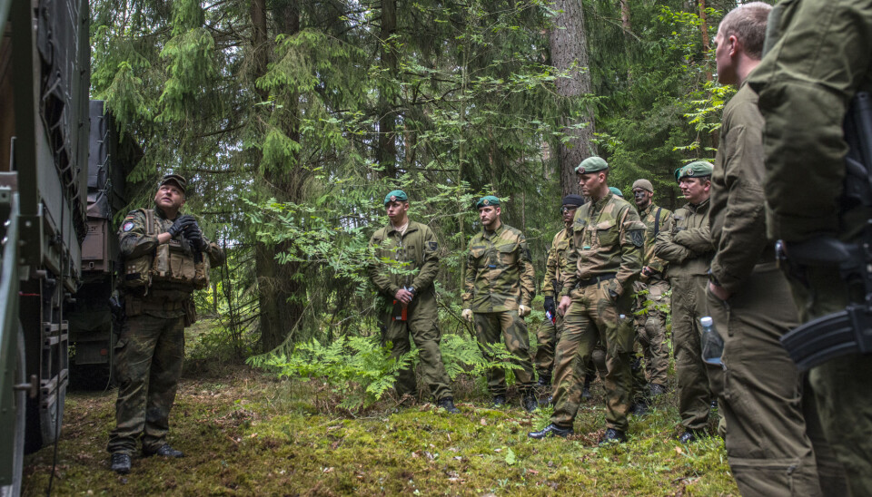 Det er stor forskjell på å bli bombet og å bombe. Det siste krever en helt spesiell type kompetanse, som ikke kan kjøpes på BI eller NTNU, skriver Harald Høiback. Her ser vi soldater fra Telemark bataljon.