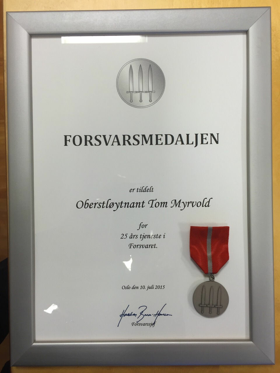 Tjenesten. Tom Myrvold har en rekke utenlansoppdrag bak seg etter 25 år i Forsvaret (Foto:privat).