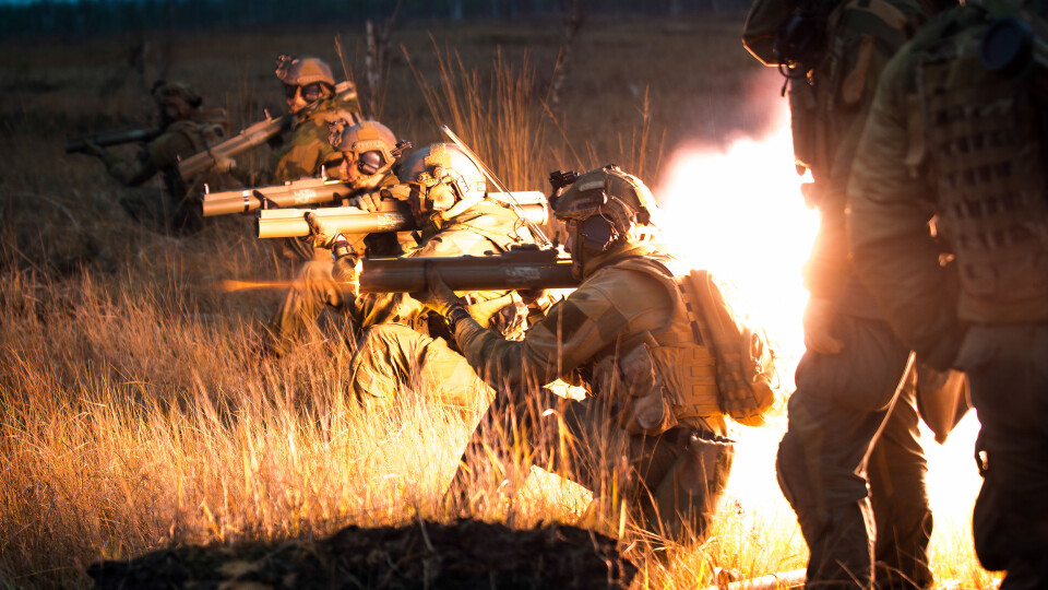 Soldaten overlevde, men mistet synet på det ene øyet og fikk redusert førlighet i venstre arm og fot. Illustrasjonsfoto: FORSVARET