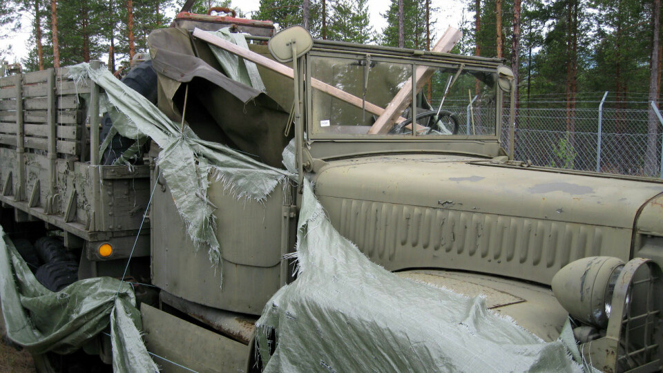 Forfall: Major Birger Heyerdahl har dokumentert skader for 27, 5 millioner kroner på kjøretøyene til Forsvarets museer. Her er en Diamond lastevogn på Rena leir.(Foto:privat).