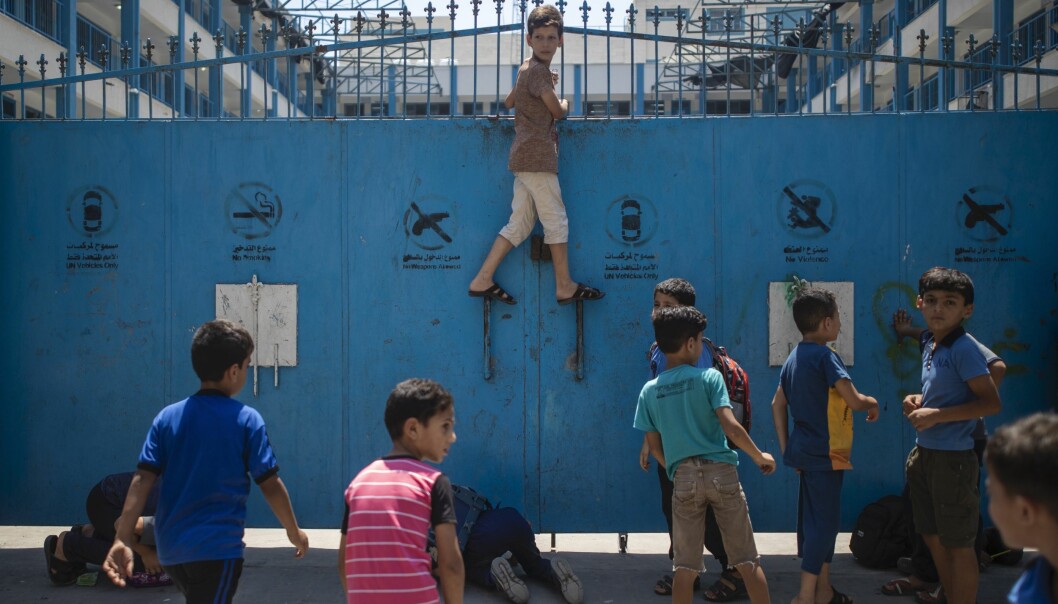 De palestinske barna ble sendt hjem da de ankom den FN-drevne skolen som ble gjenstand for et israelsk droneangrep på Gazastripen torsdag.