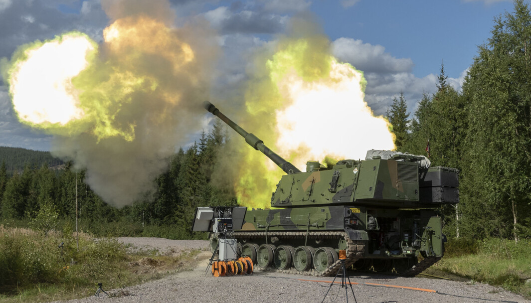 Denne uken skal K9 skyte over 40 km med en ny ammunisjonstype.
Det har aldri skjedd i Norge før. Denne uken skal K9 skyte over 40 km med en ny ammunisjonstype.
Det har aldri skjedd i Norge før.