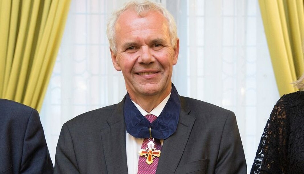 Svein Mykkeltveit ved NORSAR (Norwegian Seismic Array). Svein Mykkeltveit ved NORSAR (Norwegian Seismic Array).
