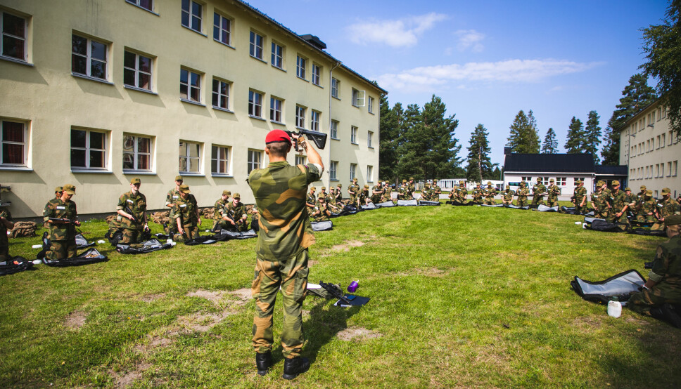 Soldater fra Militærpolitiet har startet på rekrutt skolen på Sessvollmoen.