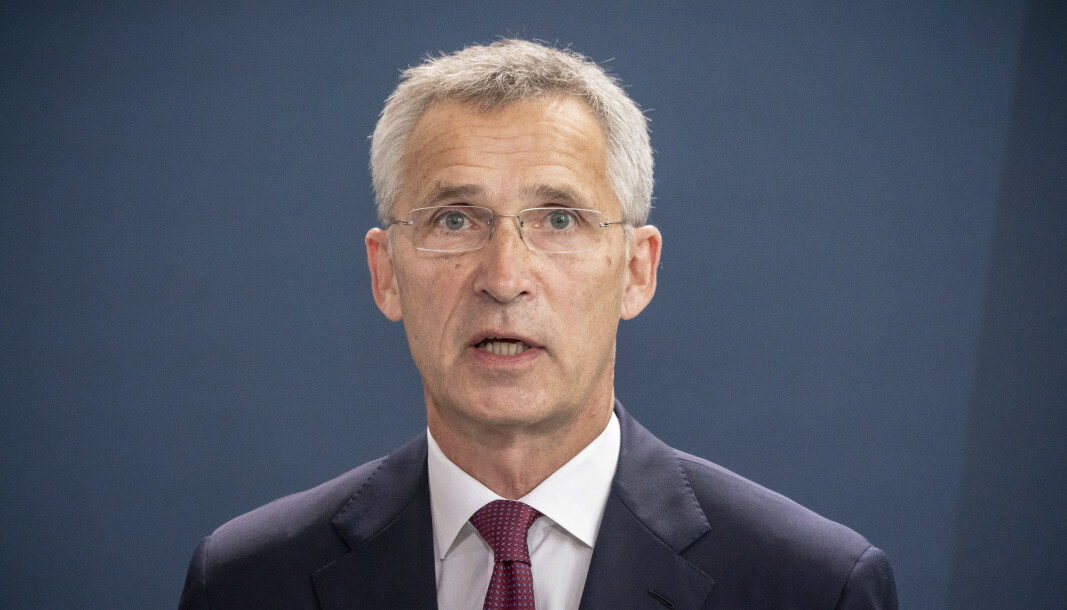 KLAR TALE: Nato-sjef Jens Stoltenberg etter et møte med Tysklands statsminister Angela Merkel i Berlin torsdag. KLAR TALE: Nato-sjef Jens Stoltenberg etter et møte med Tysklands statsminister Angela Merkel i Berlin torsdag.