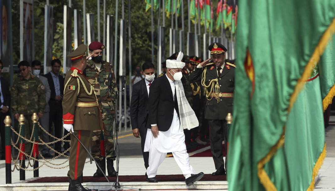 UROLIG FEIRING: Afghanistans president Ashraf Ghani har utnevnt et råd som skal fremme forsoning i det afghanske samfunnet. Her fotografert i forbindelse med nasjonaldasgmarkeringen i Kabul tidligere denne måneden. Da slo flere granater ned i byen. Foto: Rahmat Gul / AP / NTB scanpix UROLIG FEIRING: Afghanistans president Ashraf Ghani har utnevnt et råd som skal fremme forsoning i det afghanske samfunnet. Her fotografert i forbindelse med nasjonaldasgmarkeringen i Kabul tidligere denne måneden. Da slo flere granater ned i byen. Foto: Rahmat Gul / AP / NTB scanpix