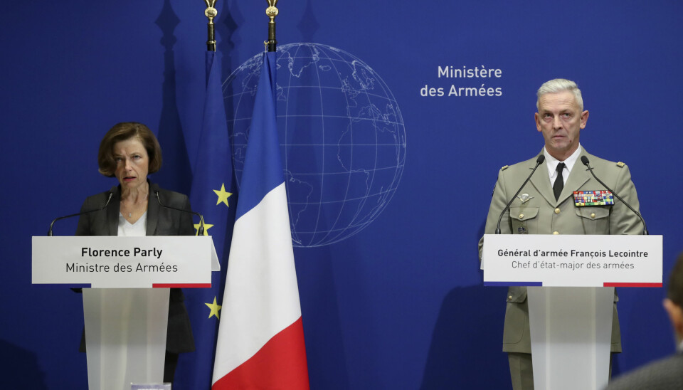 Frankrikes forsvarsminister Florence Parly (t.v.) og den franske forsvarssjefen, general Francois Lecointre fotografert på en pressekonferanse ved en tidligere anledning.