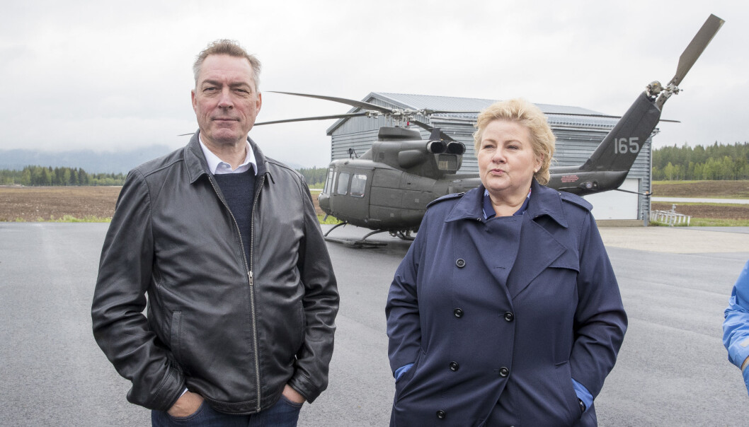 Statsminister Erna Solberg (H) og Forsvarsminister Frank Bakke-Jensen (H) under et besøk til Rena leir i fjor. Statsminister Erna Solberg (H) og Forsvarsminister Frank Bakke-Jensen (H) under et besøk til Rena leir i fjor.